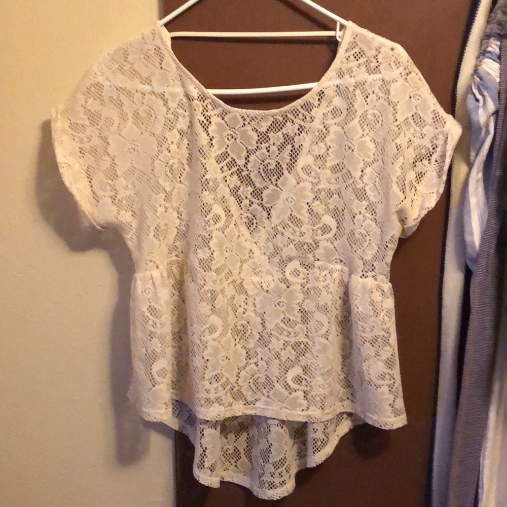 Robin K off white lace hi/lo blouse-size medium.